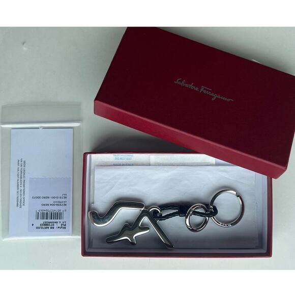 RARE Ferragamo Men Timeless Silver Logo Leather Keyring - Picture 2 of 7